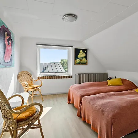 Bed & Breakfast Logi I Hus Med Kunst Og Have *